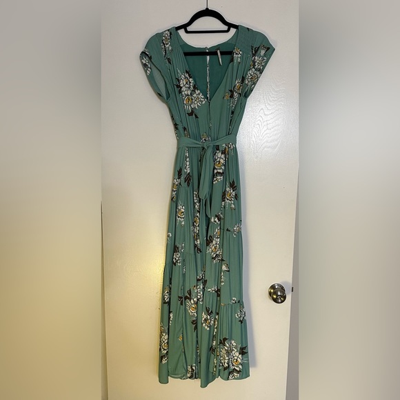 Free People Floral Midi Dress Size 6 - Picture 1 of 3